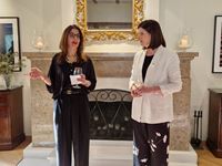 Patron koktel s veleposlanicom SAD-a, Nj.E. Nathalie Rayes